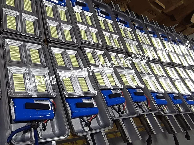 Suka BC lampu taman LED daya tinggi pabrik