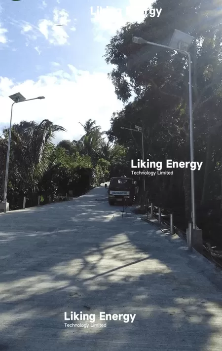 Keuntungan dari rasa MP seri tahan angin efisien semi-split lampu surya