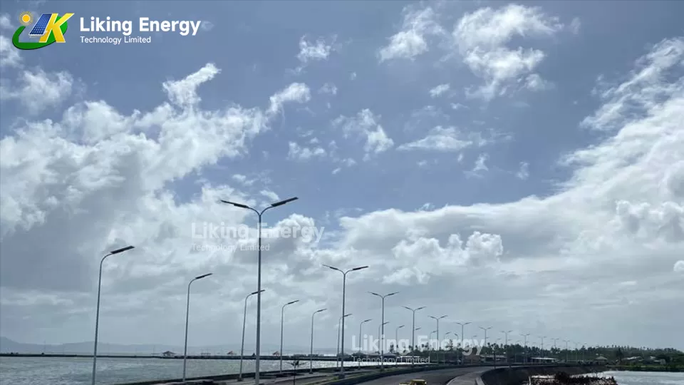 Fitur dari rasa lampu jalan industri tenaga surya energi
